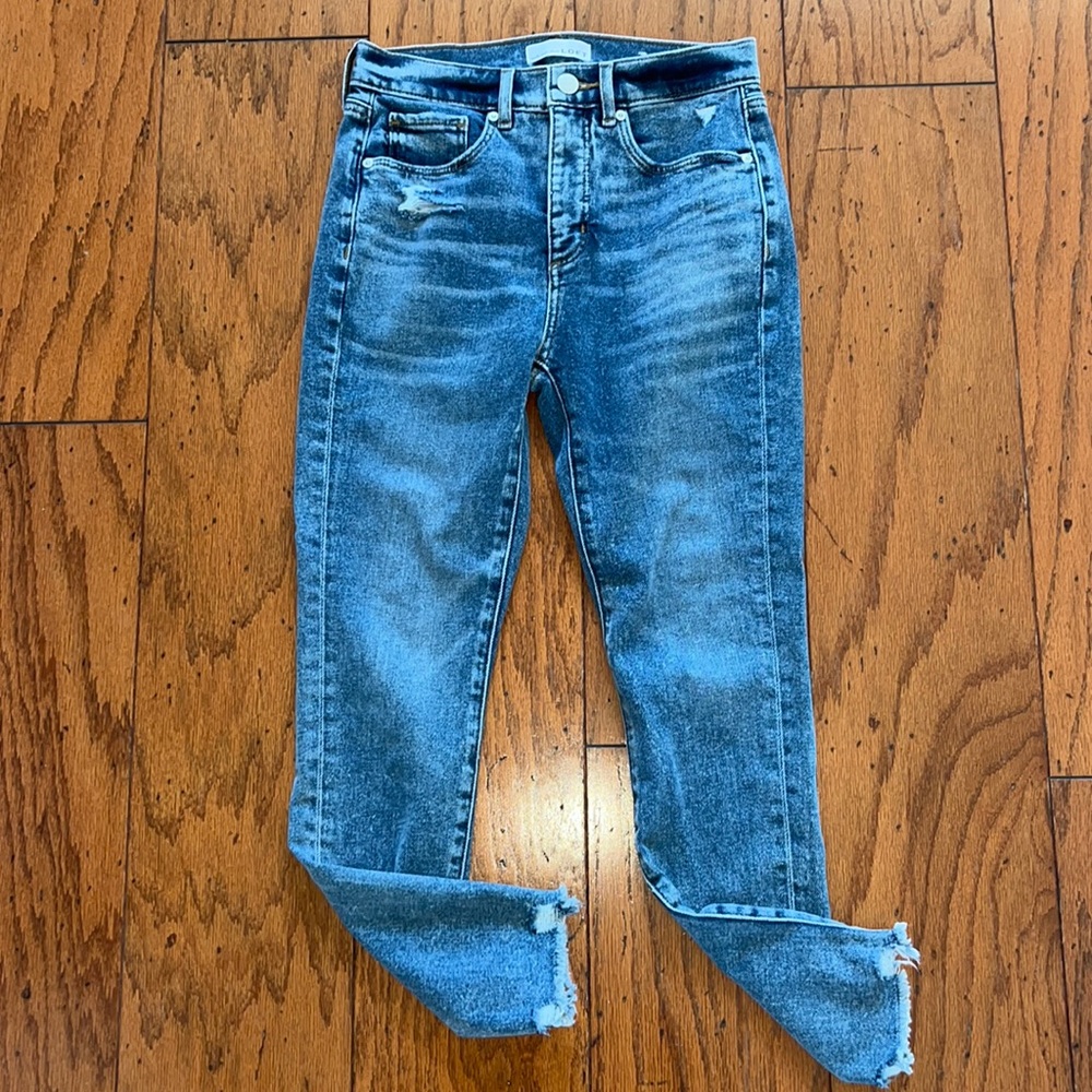 Size 2, Loft, high waist “Skynny” ankle jean- cute and on trend!
